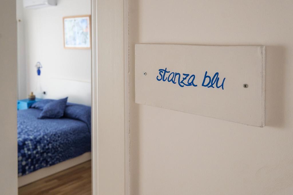 Mad Bed & Breakfast Палермо Номер фото